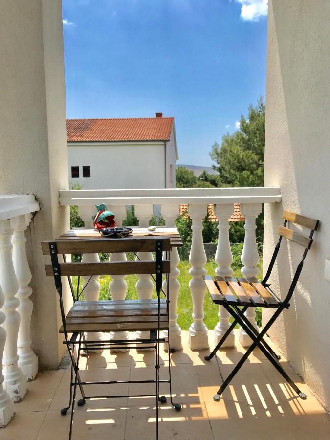 Apartment Pepa Starigrad Paklenica Exteriör bild