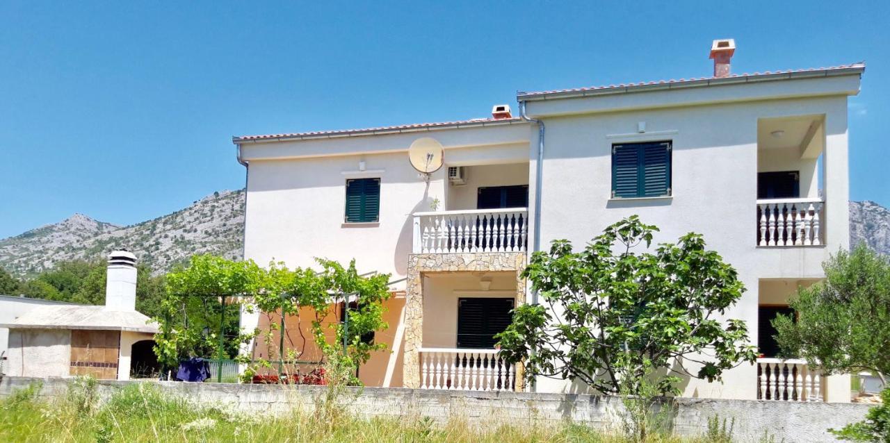 Apartment Pepa Starigrad Paklenica Exteriör bild