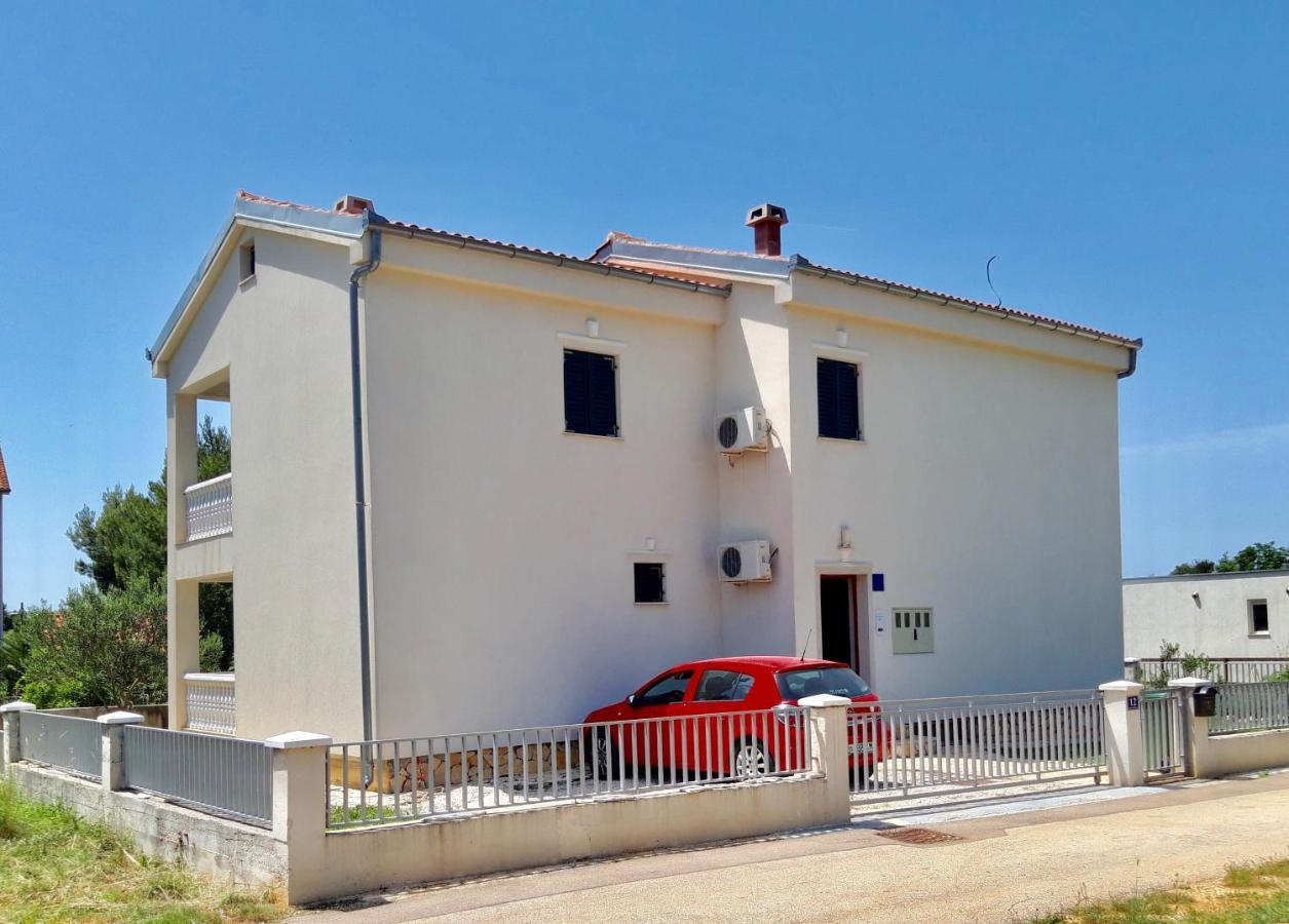 Apartment Pepa Starigrad Paklenica Exteriör bild